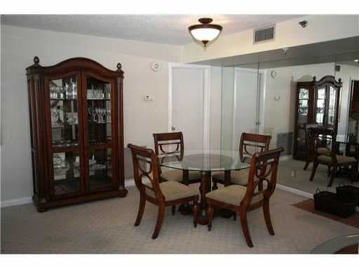 5280 NW 2nd Avenue 413, Boca Raton, FL 33487 — photo 6 of 17