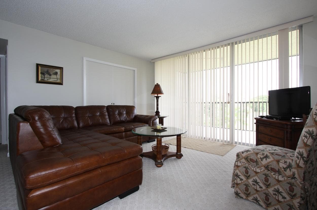 5280 NW 2nd Avenue 413, Boca Raton, FL 33487 — photo 4 of 17