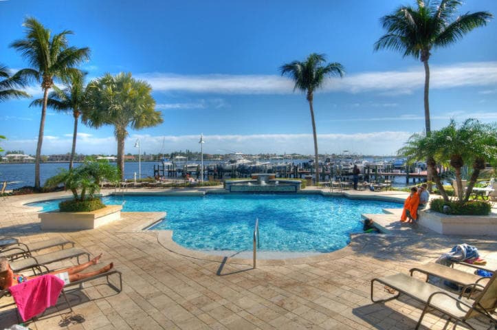 160 Yacht Club Way 210, Hypoluxo, FL 33462 — photo 11 of 13