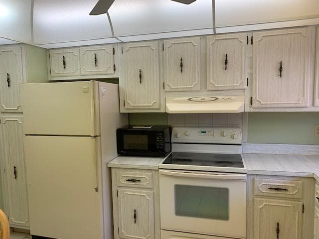 Condominium in Boynton Beach — photo 26 of 28