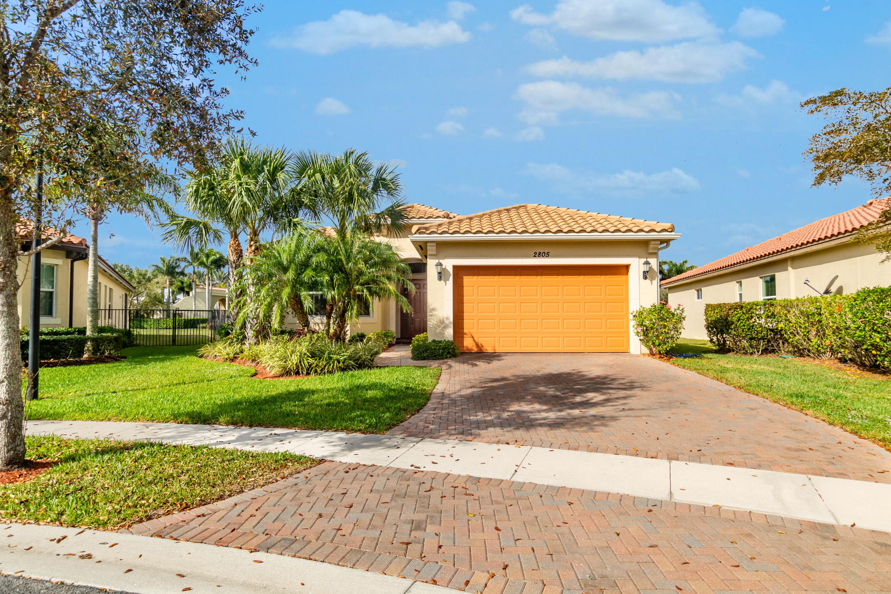 Single Family Residence in Royal Palm Beach — photo 1 of 21