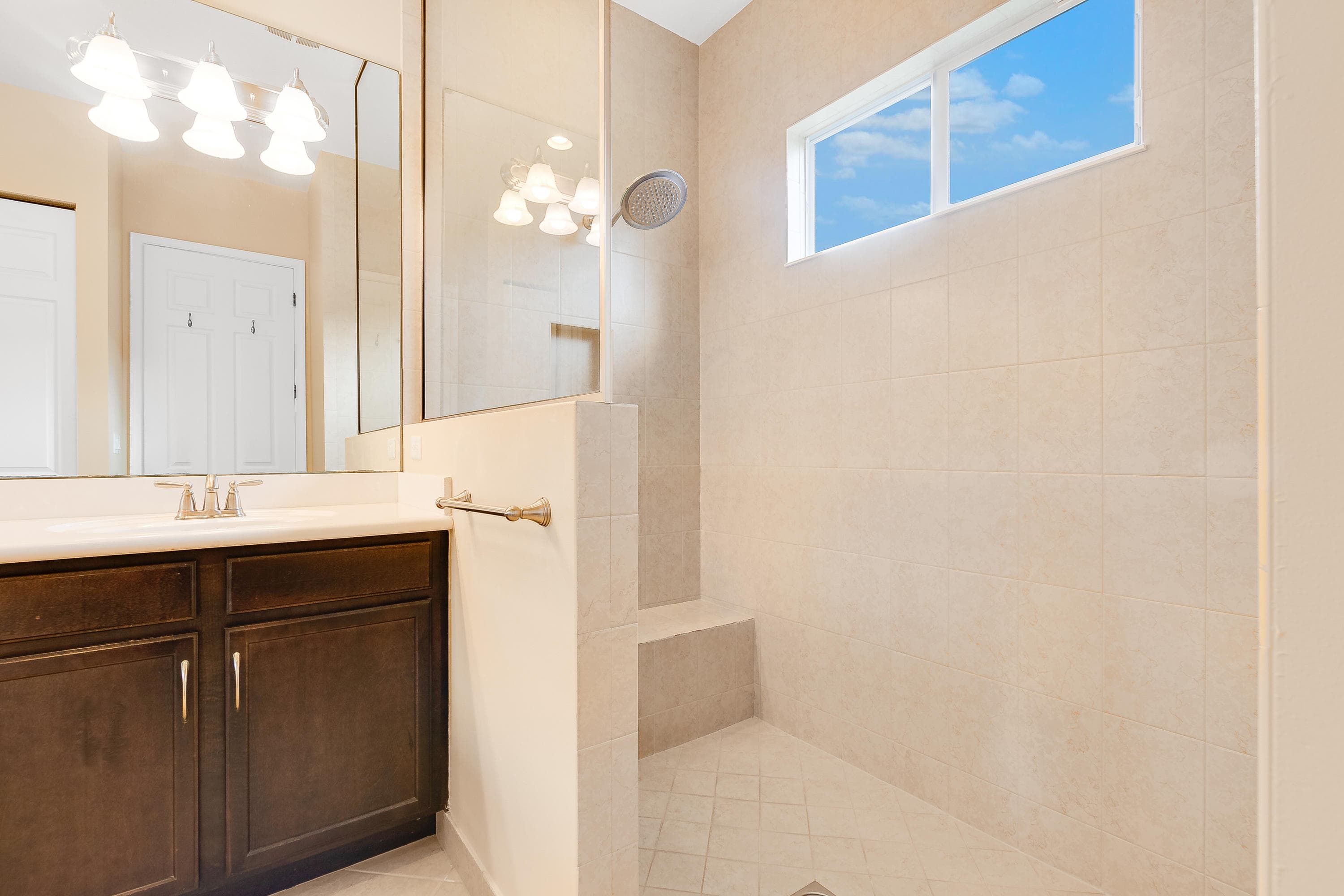 Single Family Residence in Royal Palm Beach — photo 12 of 21