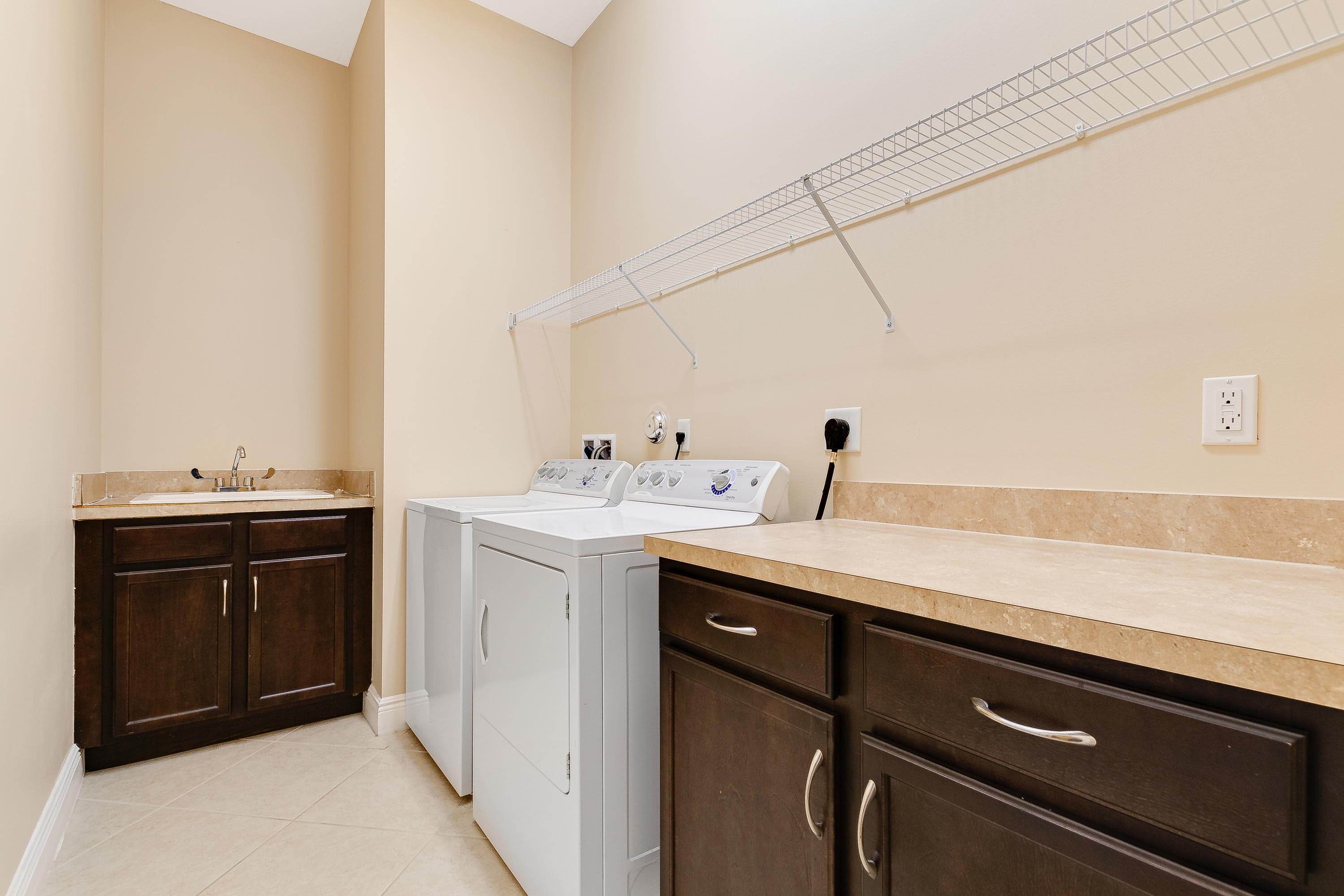 Single Family Residence in Royal Palm Beach — photo 17 of 21