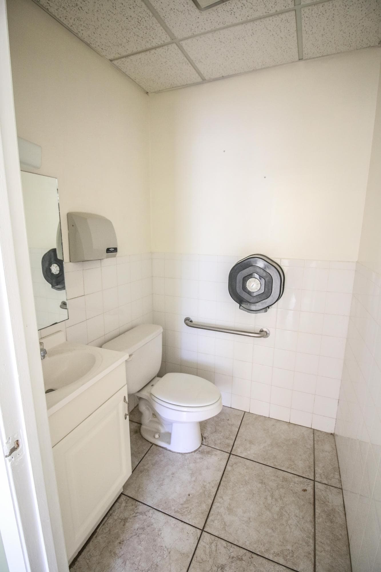 411 SW 27th Avenue 1, Miami, FL 33135 — photo 5 of 5