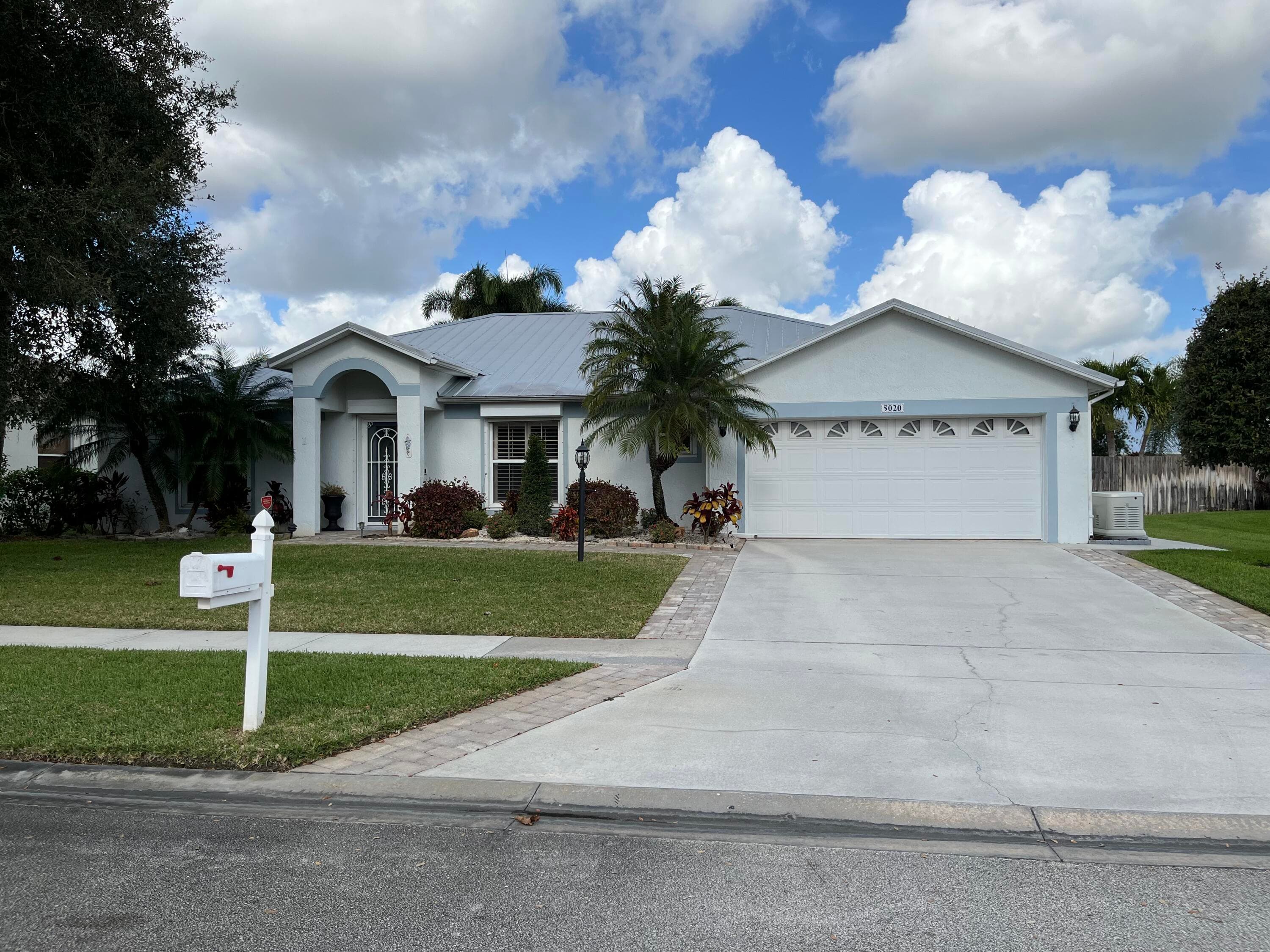 5020 4th Place, Vero Beach, FL 32968 — photo 2 of 28