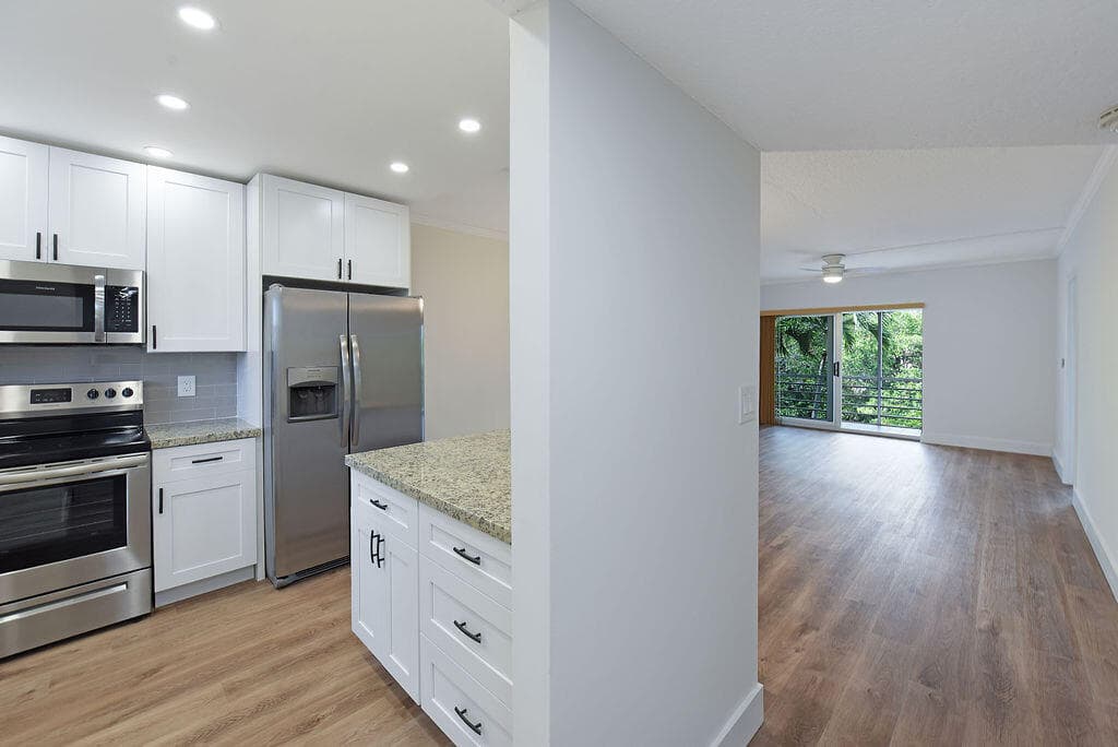 1400 NE 57th Court 205, Fort Lauderdale, FL 33334 — photo 5 of 29