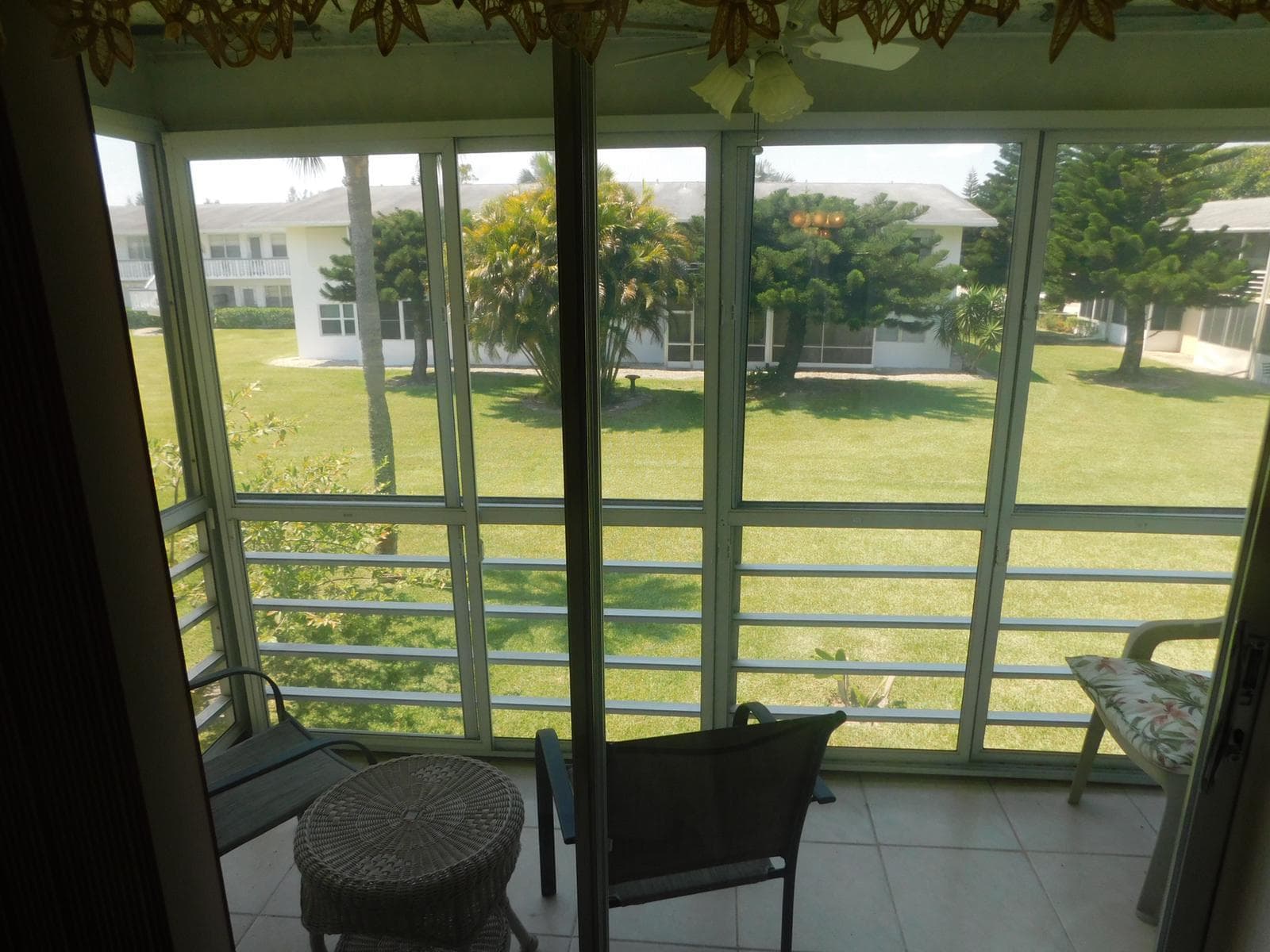 110 Salisbury E, West Palm Beach, FL 33417 — photo 8 of 13