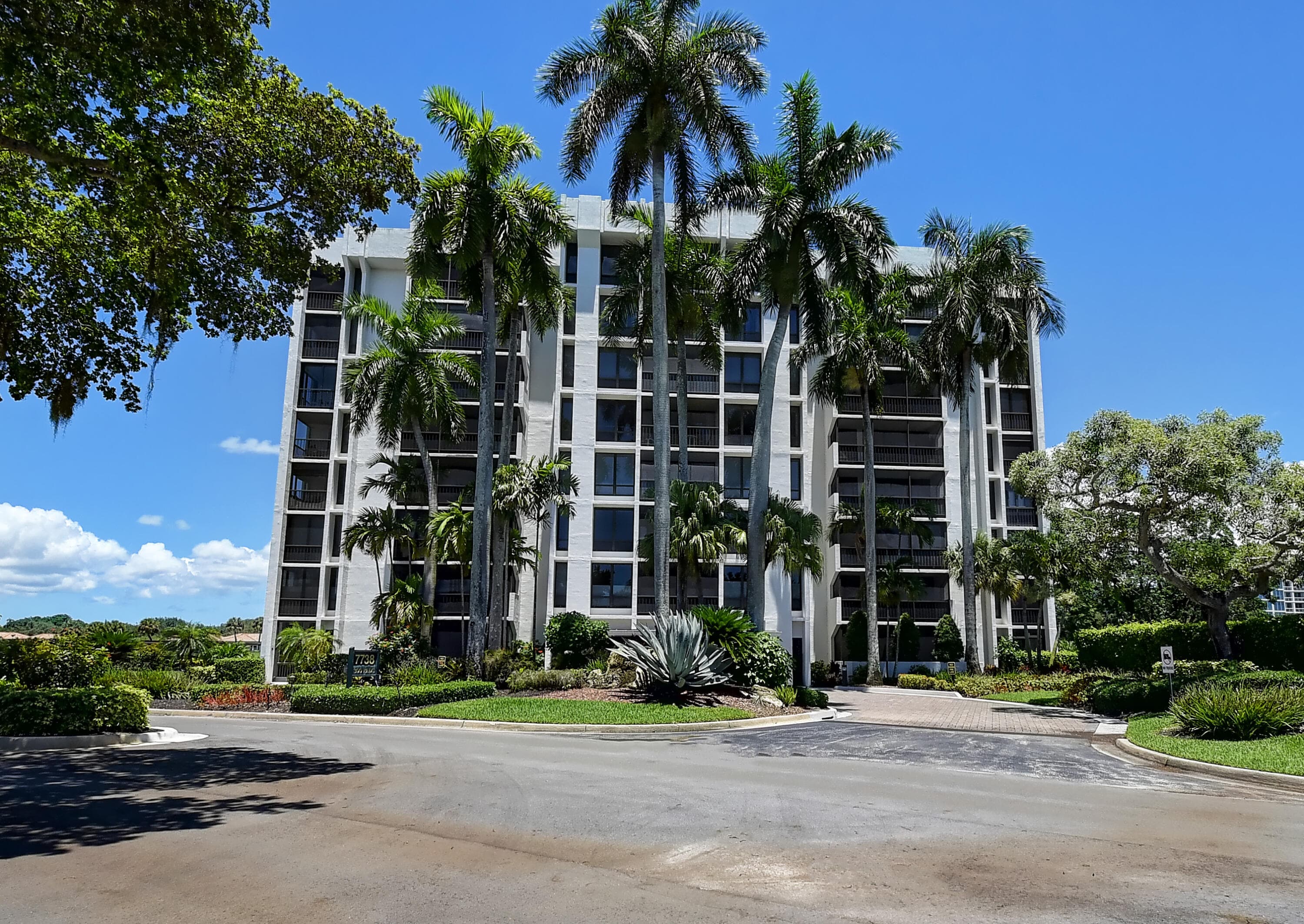 7738 Lakeside Boulevard 353, Boca Raton, FL 33434 — photo 2 of 76