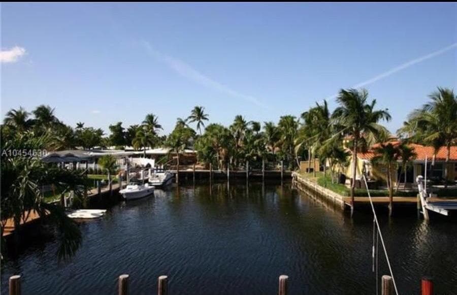 301 E Mcnab Road 103, Pompano Beach, FL 33060 — photo 1 of 16