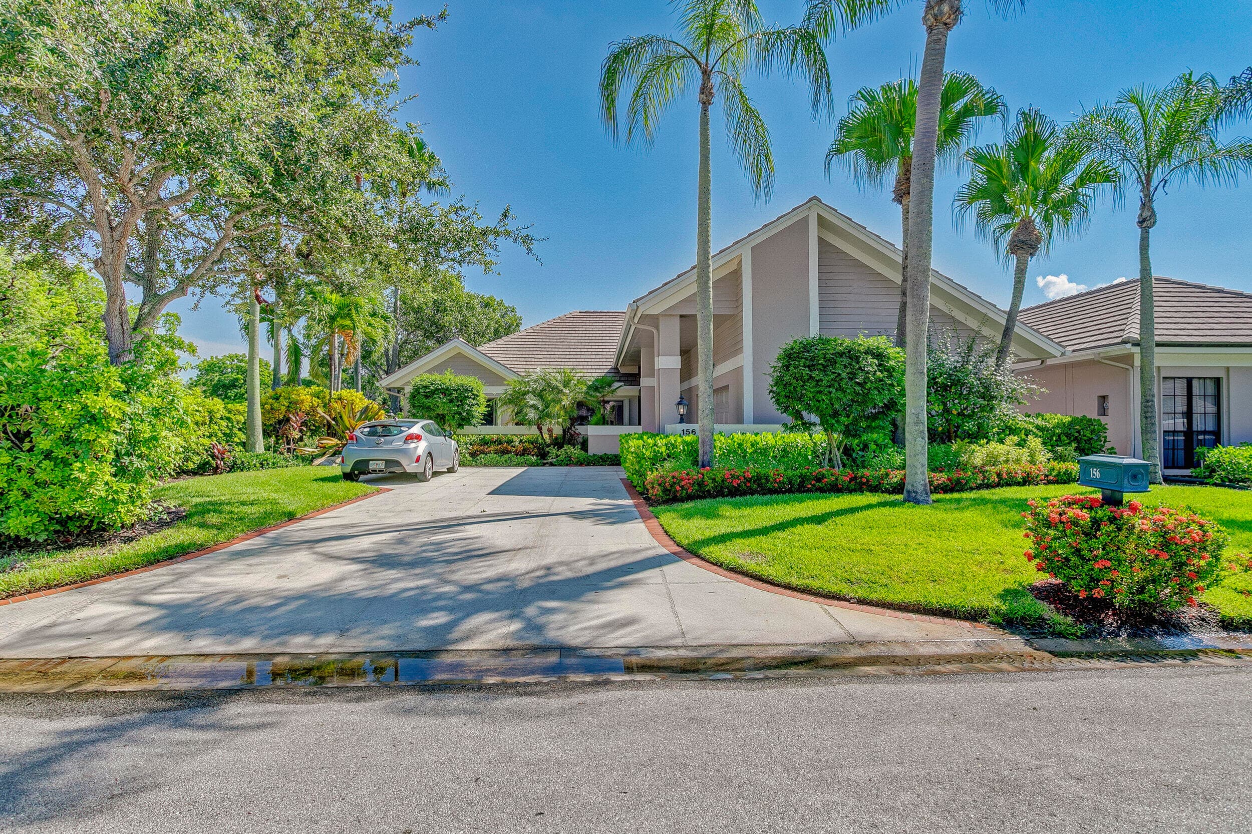 156 Coventry Place, Palm Beach Gardens, FL 33418 — photo 1 of 50