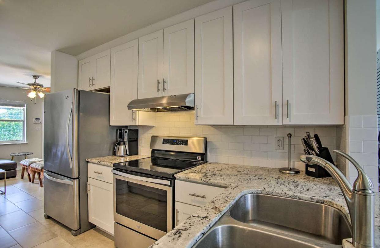 201 George Bush Boulevard S 201, Delray Beach, FL 33444 — photo 9 of 24