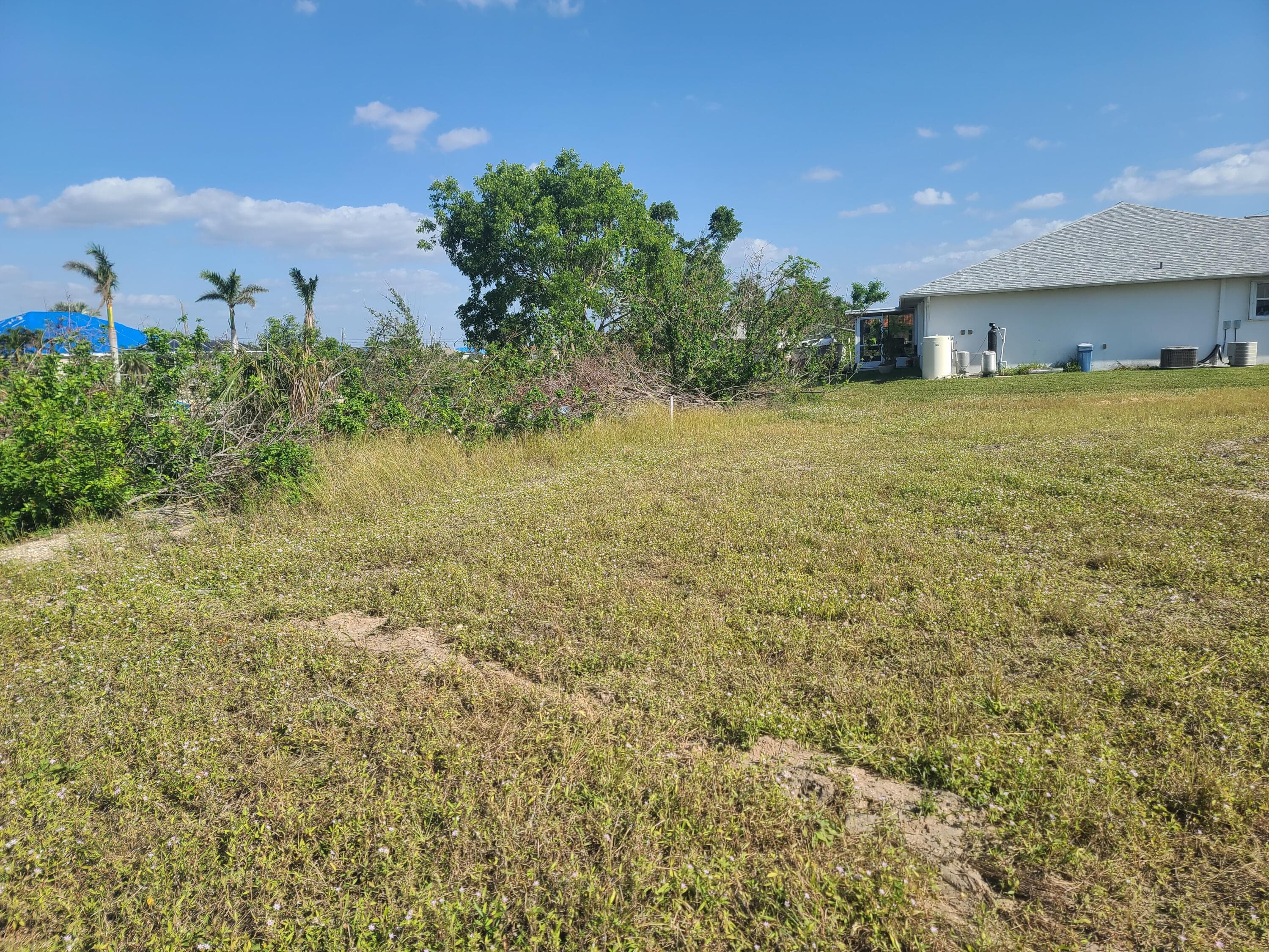 725 NW 8th Terrace, Cape Coral, FL 33993 — photo 14 of 18