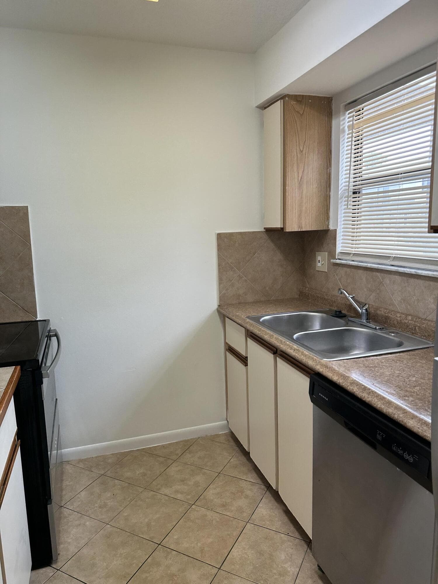 4703 Pier Drive S 4703, Greenacres, FL 33463 — photo 5 of 21