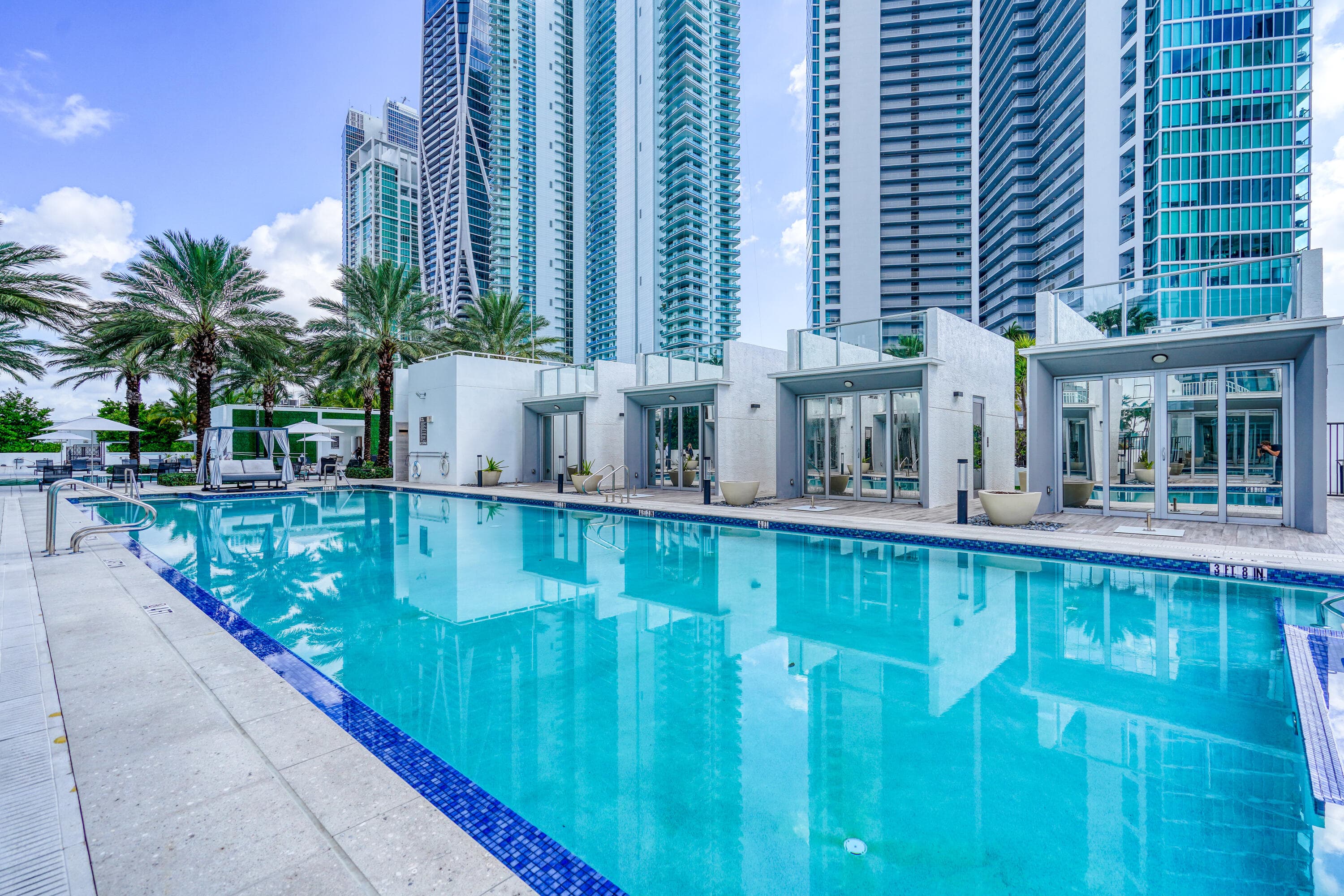 851 NE 1st Avenue 812, Miami, FL 33132 — photo 17 of 84