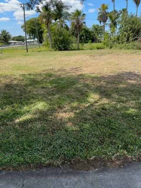 501 W Baines Terrace, Pahokee, FL 33476 — photo 6 of 8