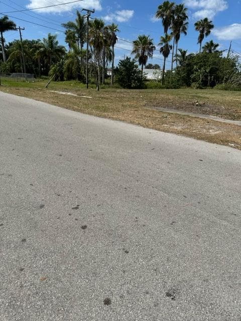 501 W Baines Terrace, Pahokee, FL 33476 — photo 3 of 8