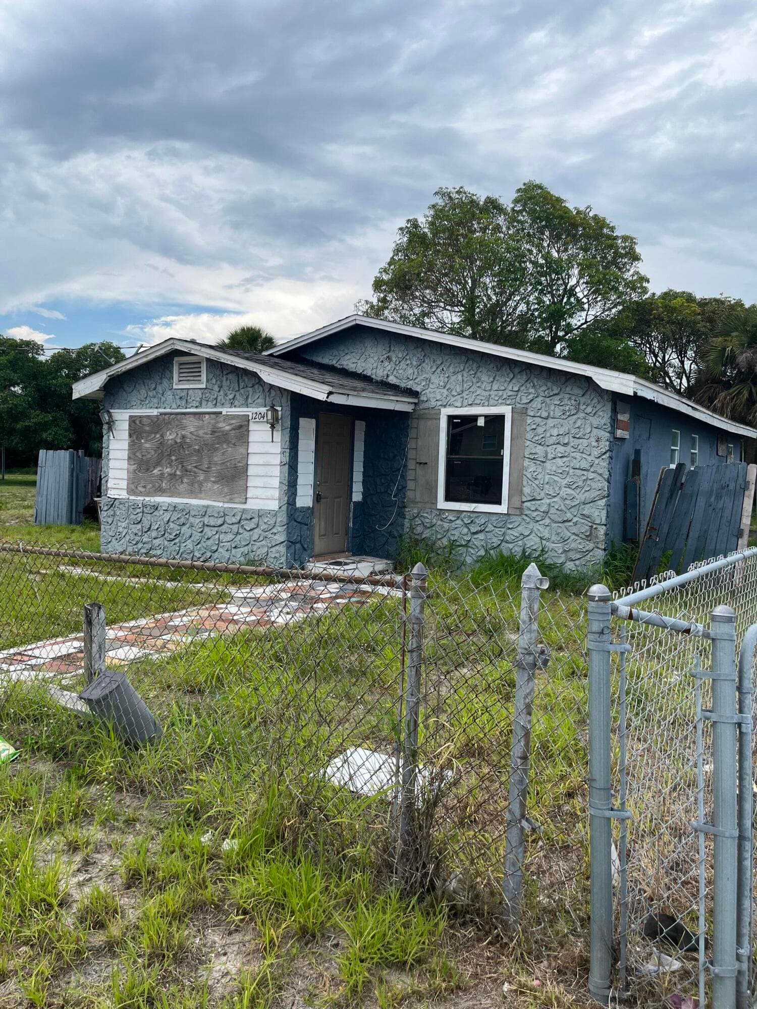 1204 Avenue K Avenue, Fort Pierce, FL 34950 — photo 1 of 13