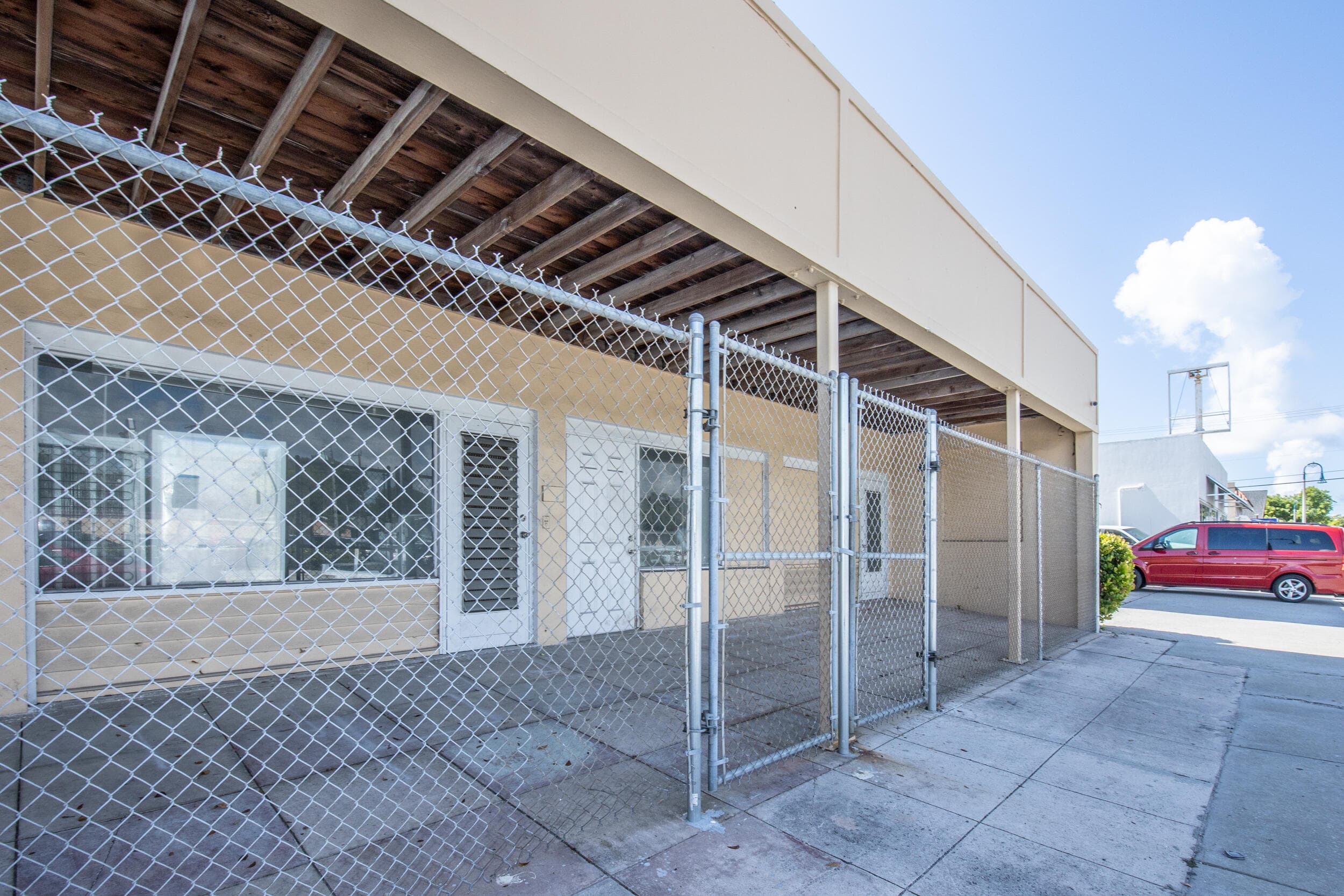 922/928 S Dixie Highway 922 & 928 & Back & Up, Lake Worth Beach, FL 33460 — photo 13 of 31