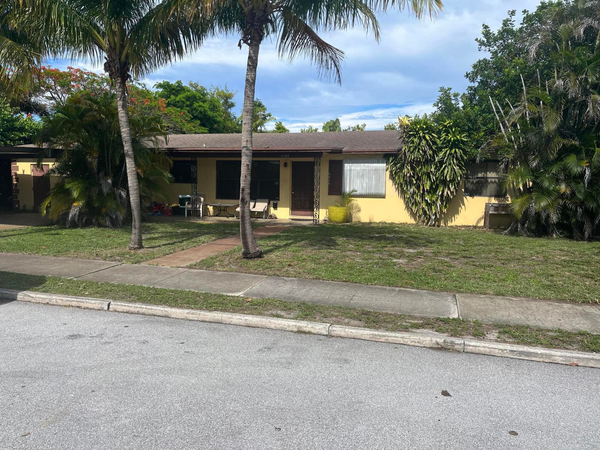 6508 Washington Road, West Palm Beach, FL 33405 — photo 1 of 1