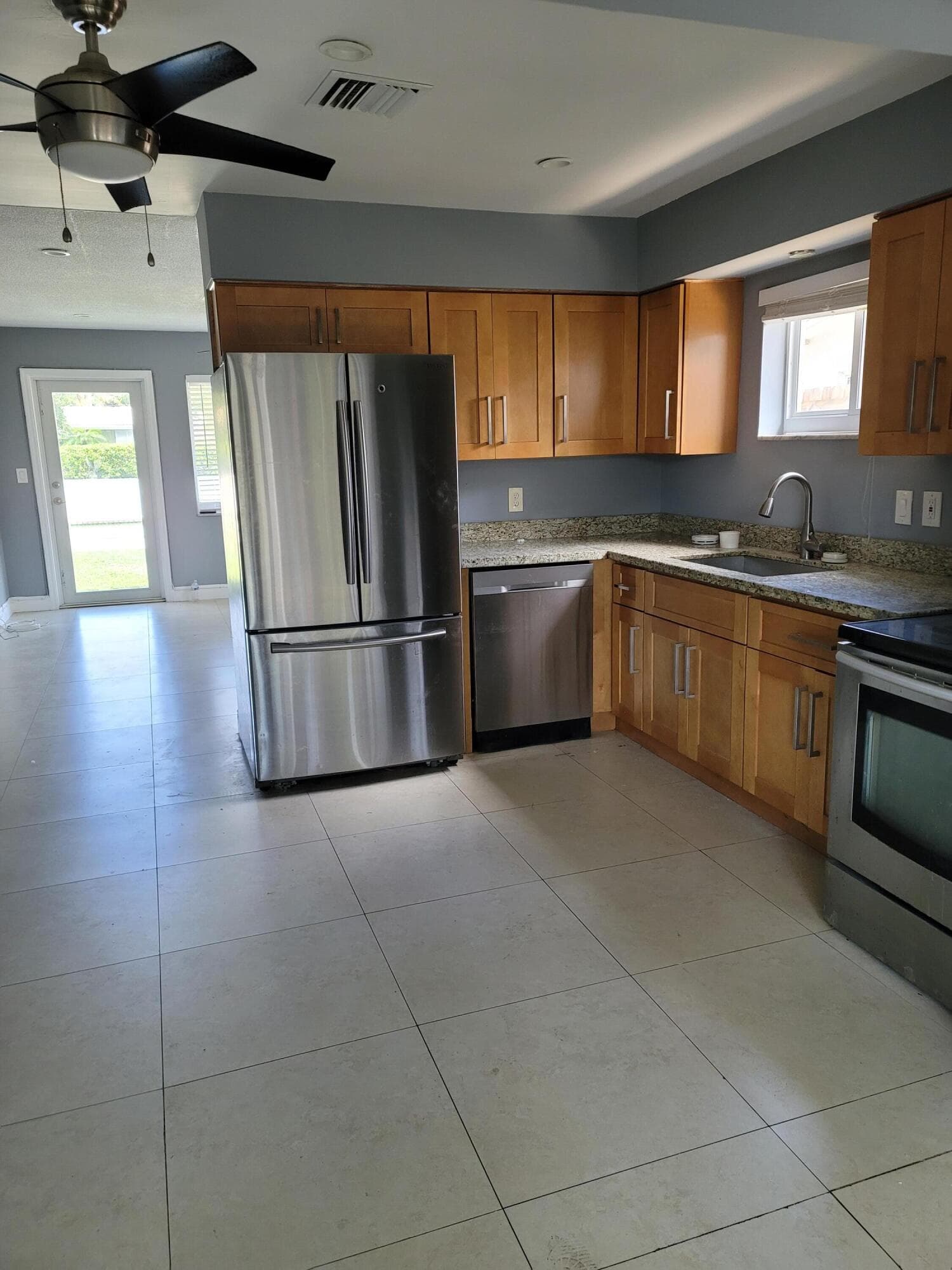 451 SE 1st Avenue S, Pompano Beach, FL 33060 — photo 3 of 20