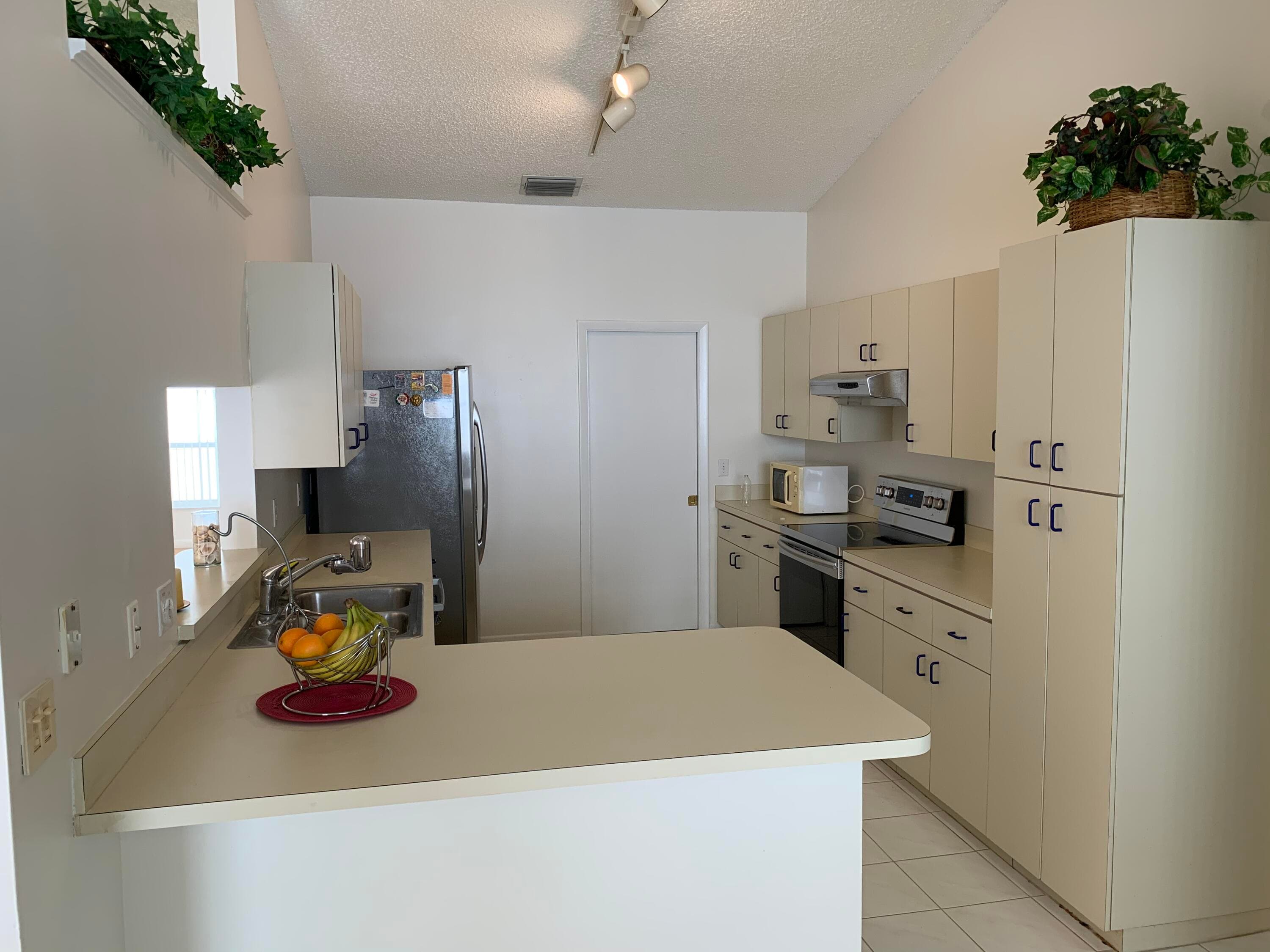 202 Wedgewood Circle Circle, Greenacres, FL 33463 — photo 2 of 32