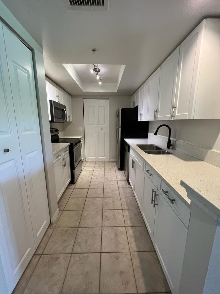 4171 N Haverhill Road W 1011, West Palm Beach, FL 33417 — photo 9 of 29
