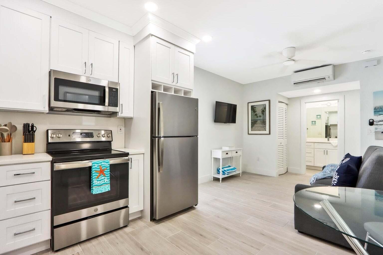 115 Cascade Lane, Palm Beach Shores, FL 33404 — photo 15 of 110