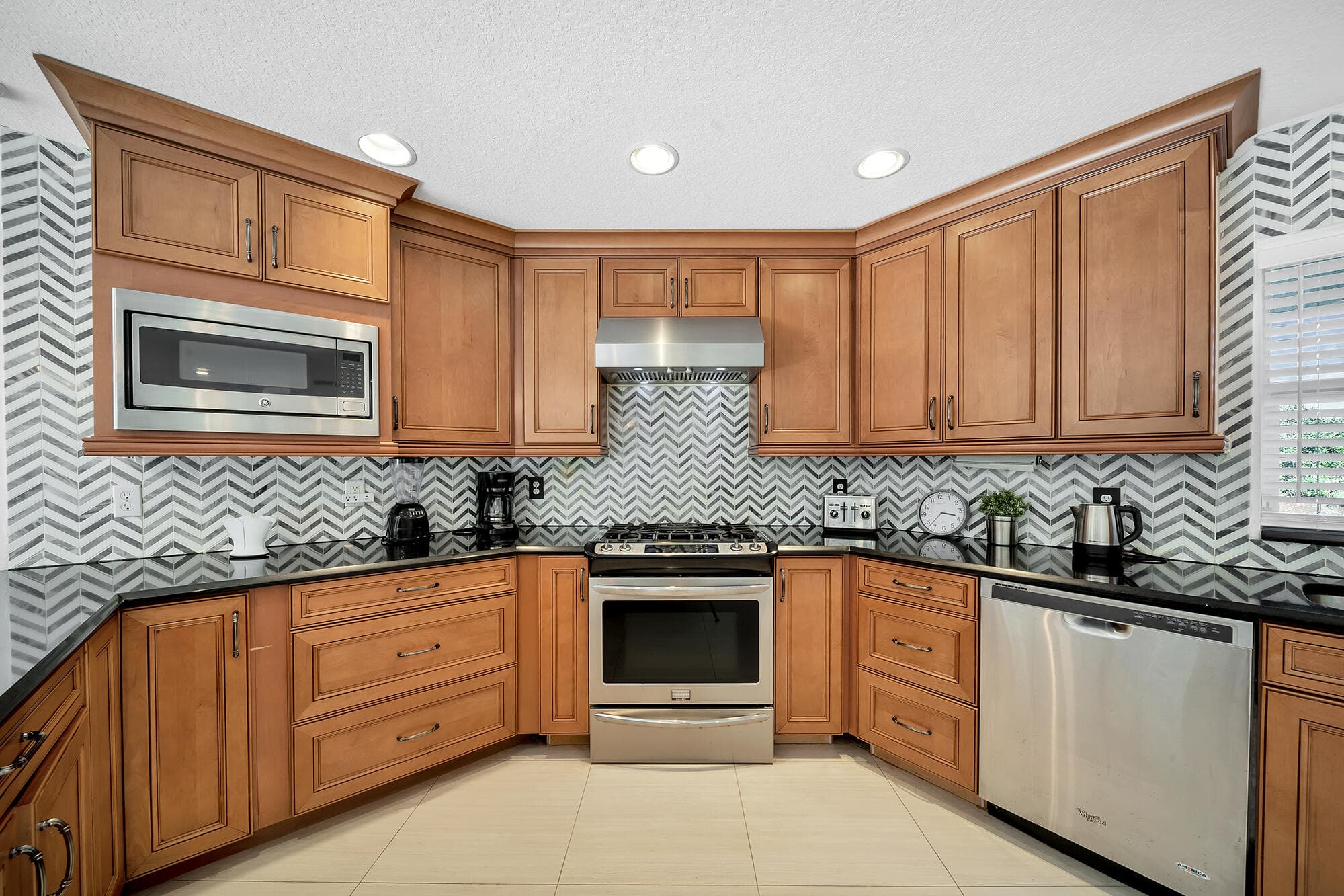 3781 S 25th Street, Fort Pierce, FL 34981 — photo 11 of 53