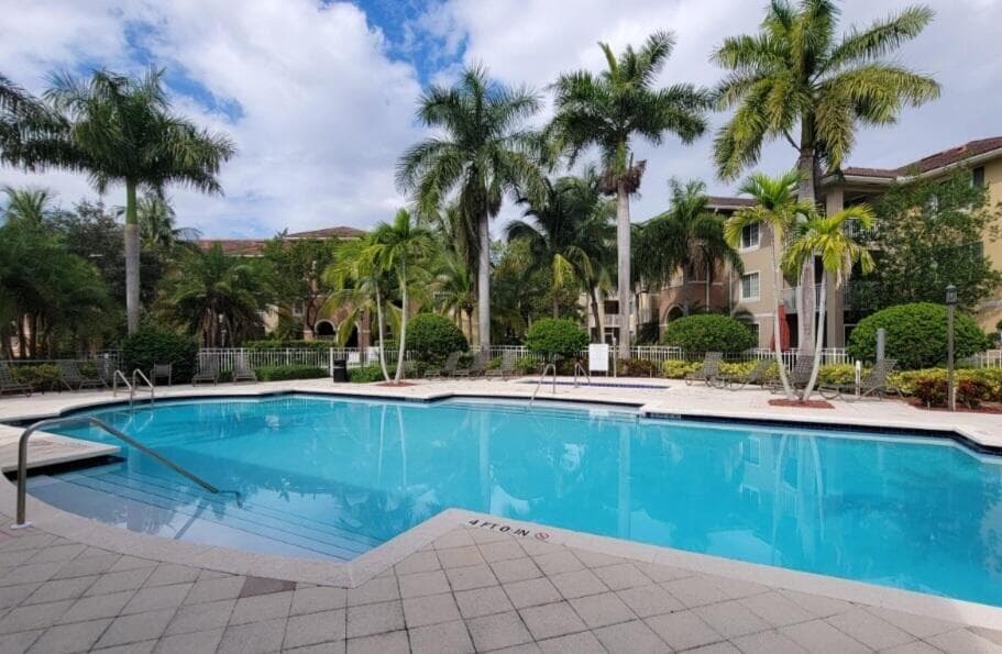 6533 Emerald Dunes Drive 304, West Palm Beach, FL 33411 — photo 20 of 27
