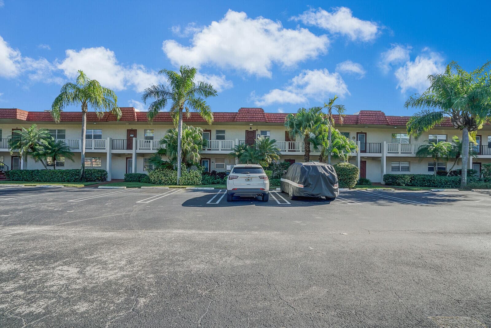 6 Abbey Lane 201, Delray Beach, FL 33446 — photo 2 of 23