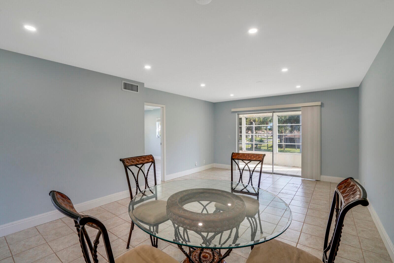 6 Abbey Lane 201, Delray Beach, FL 33446 — photo 6 of 23