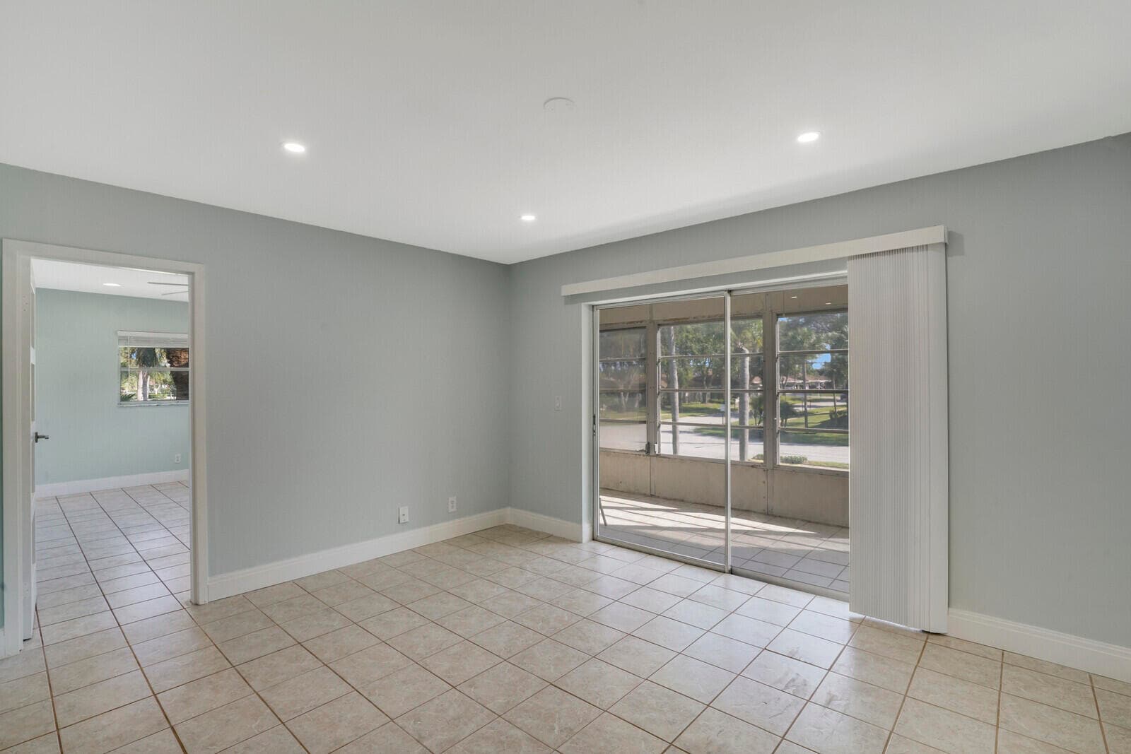 6 Abbey Lane 201, Delray Beach, FL 33446 — photo 8 of 23