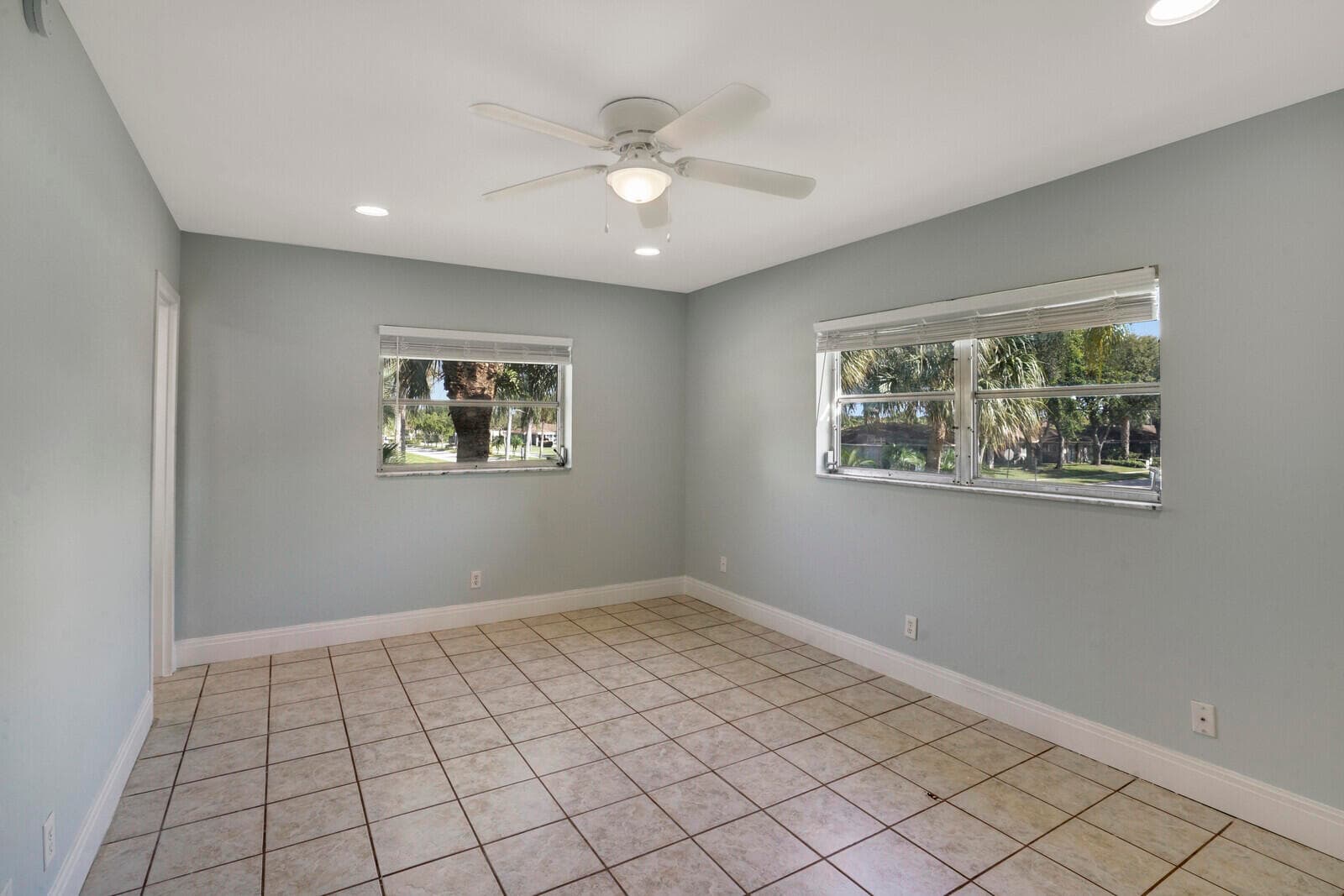 6 Abbey Lane 201, Delray Beach, FL 33446 — photo 15 of 23