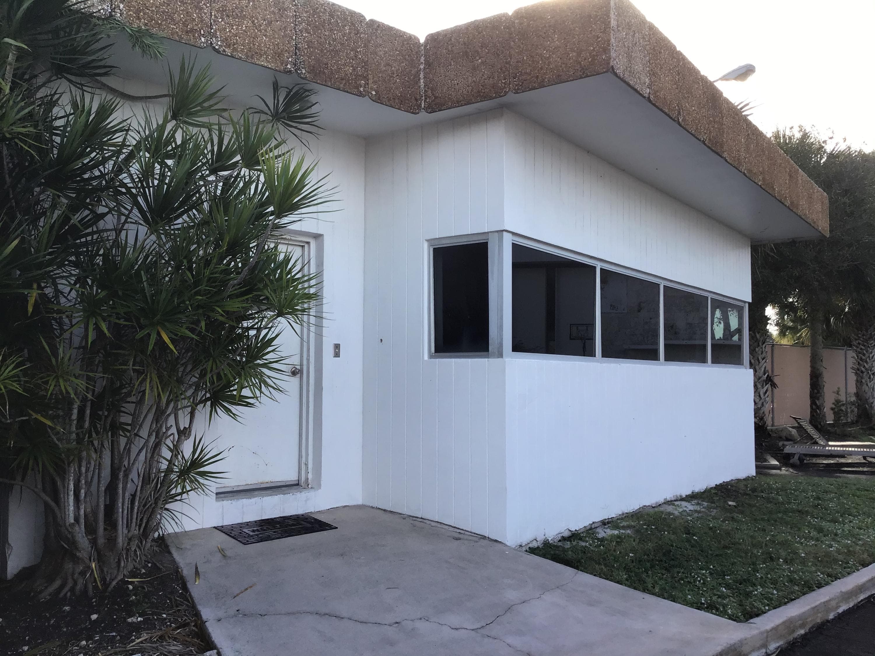 300 S 6th Street, Fort Pierce, FL 34950 — photo 28 of 59