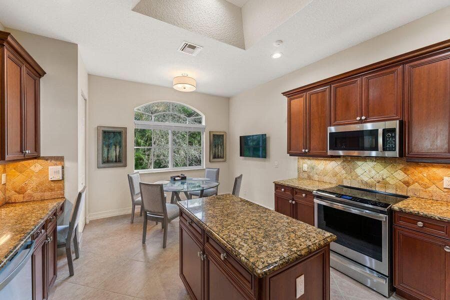 7502 S Orchid Hammock Drive, West Palm Beach, FL 33412 — photo 6 of 32