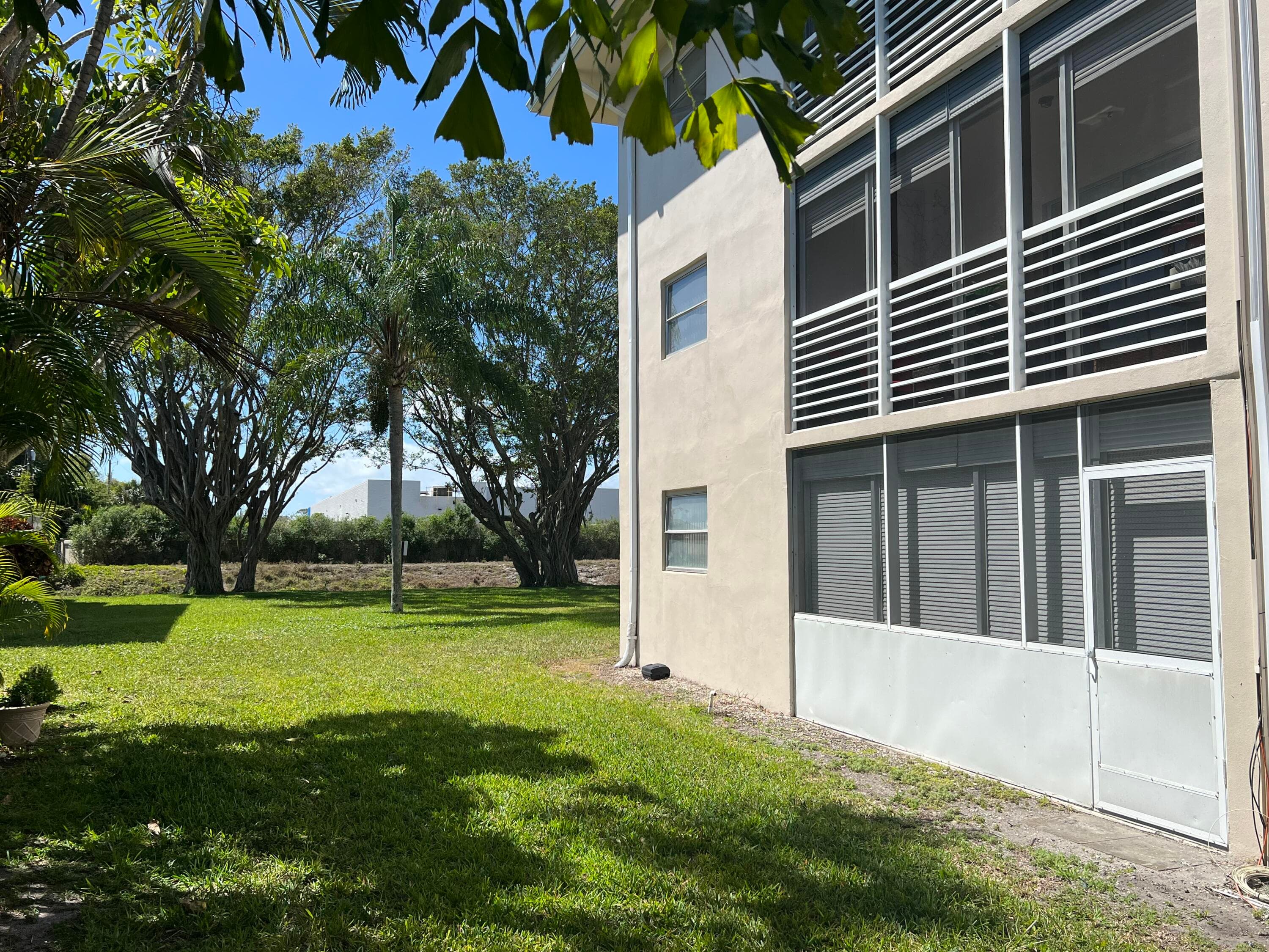 2682 S Garden Drive 103, Lake Worth, FL 33461 — photo 33 of 37
