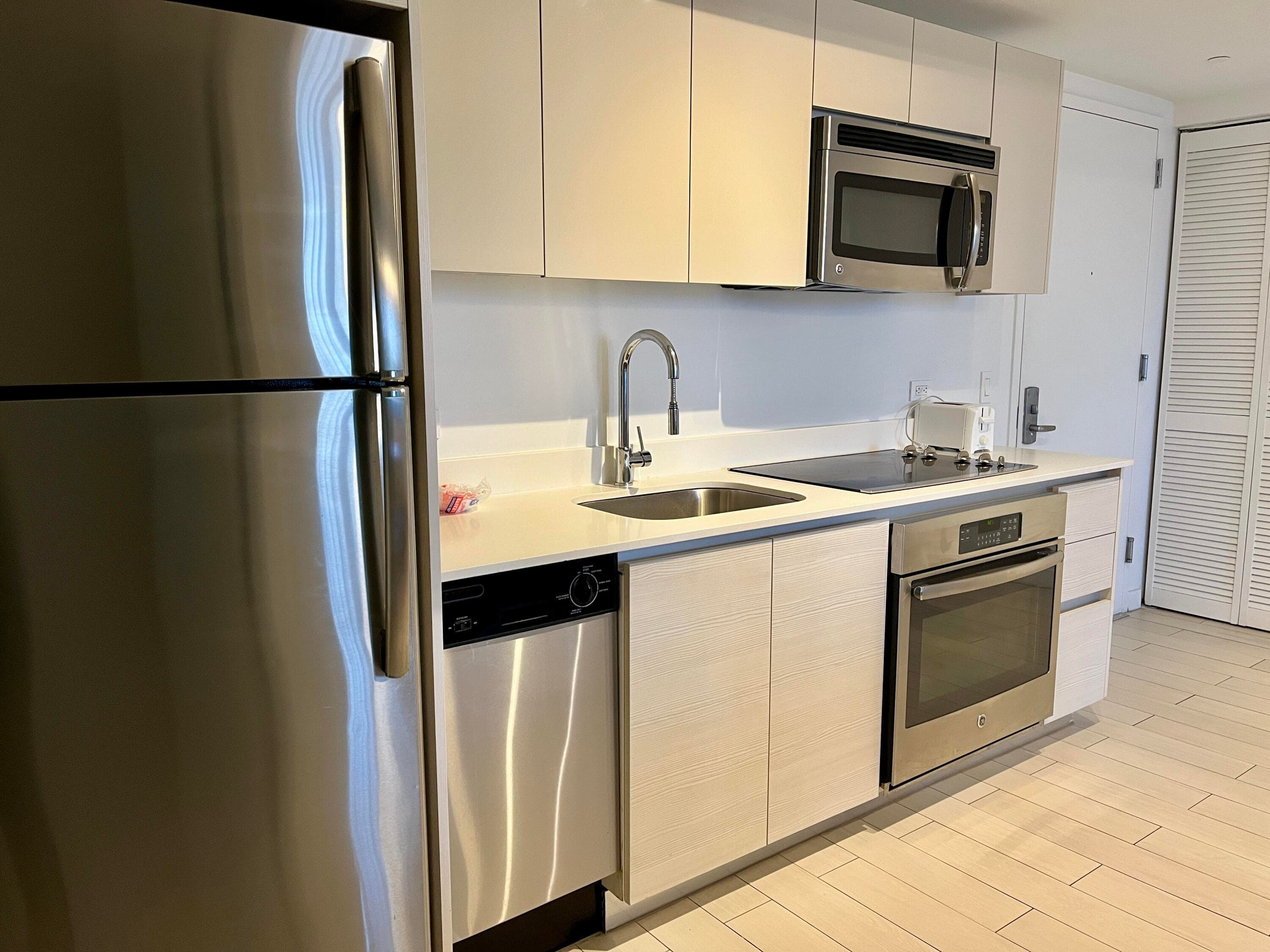 2602 E Hallandale Beach Boulevard R308, Hallandale Beach, FL 33009 — photo 8 of 74