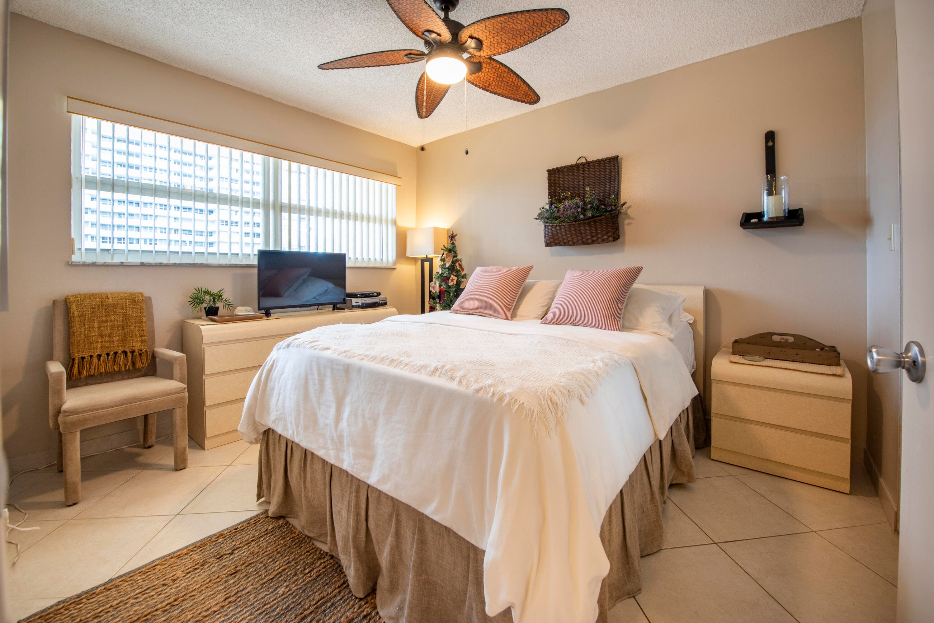 1391 S Ocean Boulevard 308, Pompano Beach, FL 33062 — photo 2 of 47