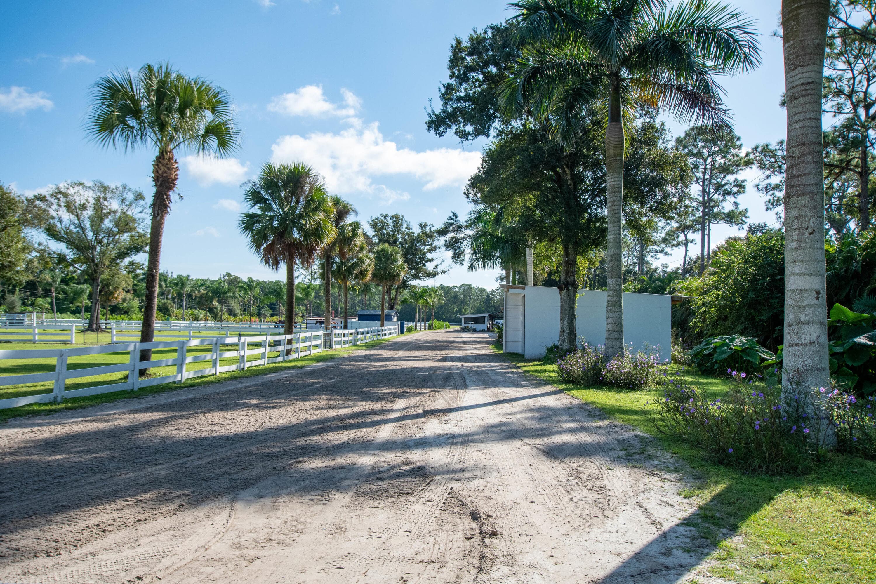 1044 D Road, Loxahatchee Groves, FL 33470 — photo 3 of 36