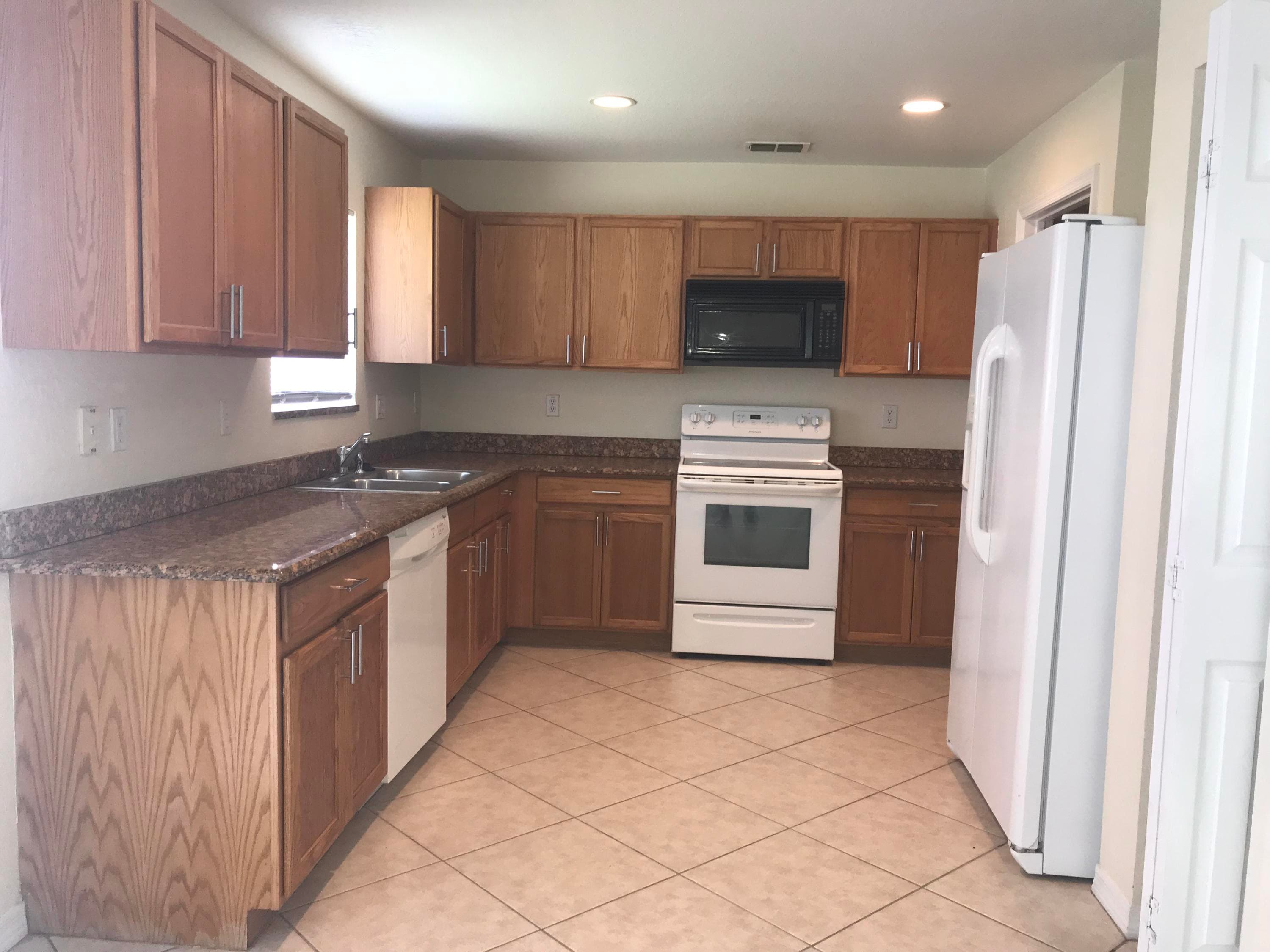 2098 SW Newport Isles Boulevard, Port St. Lucie, FL 34953 — photo 2 of 11