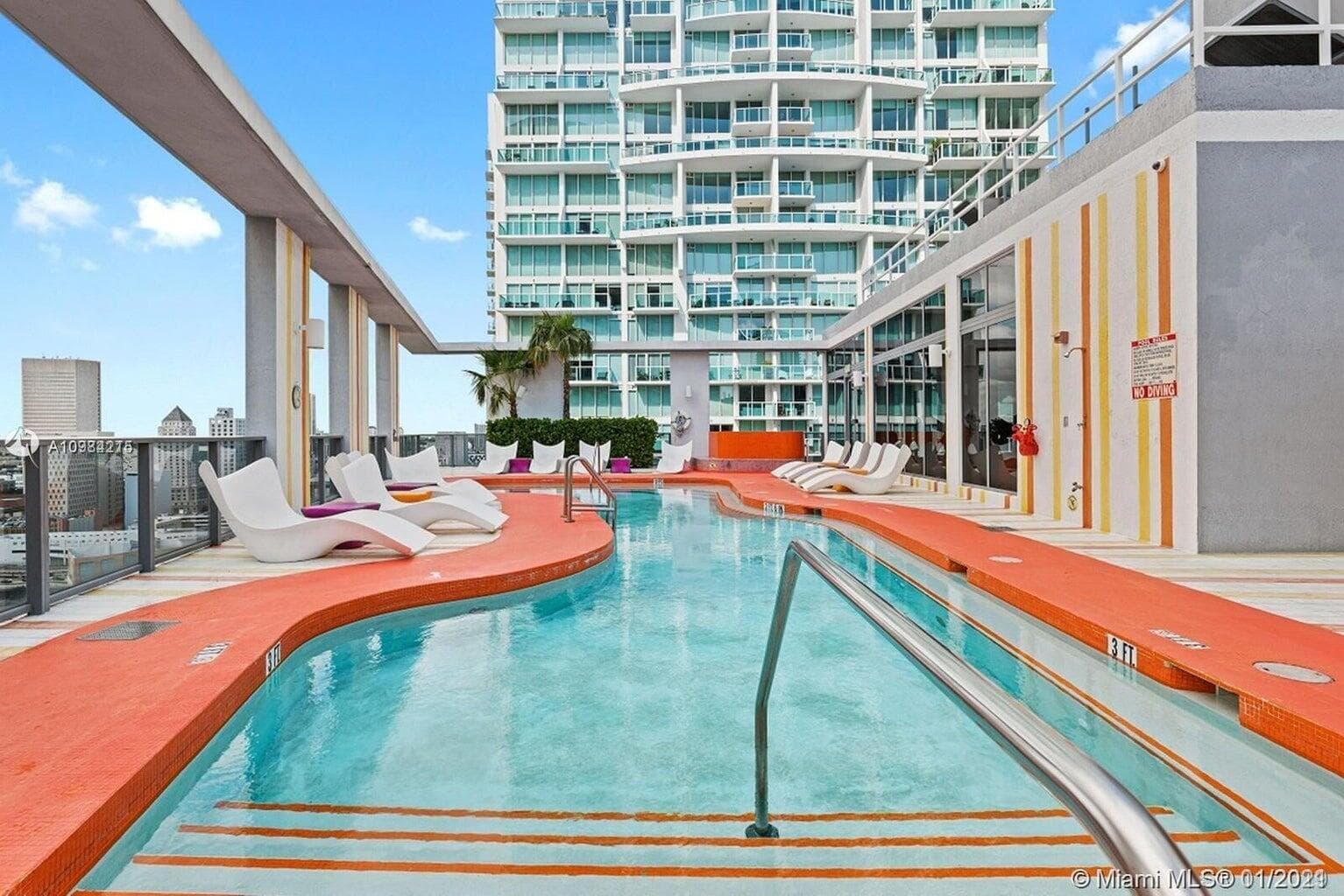 31 SE 6th Street 602, Miami, FL 33131 — photo 1 of 39