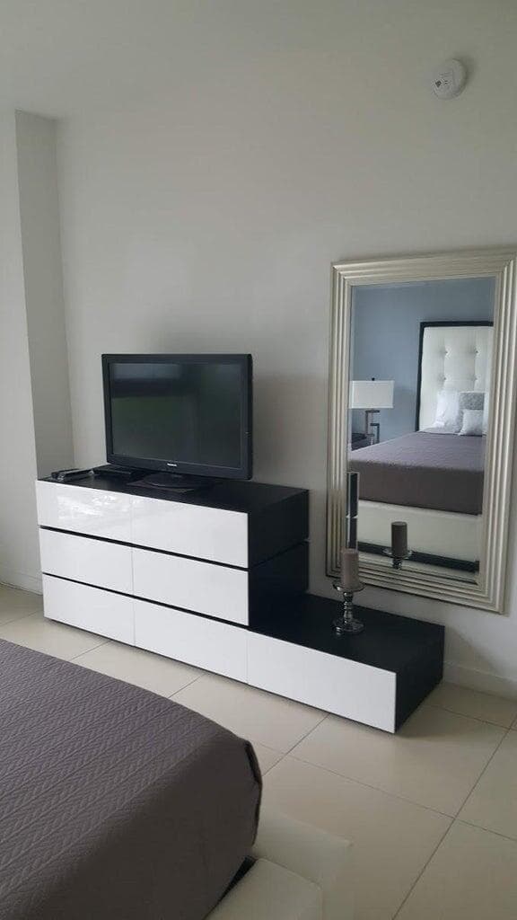 31 SE 6th Street 602, Miami, FL 33131 — photo 10 of 39