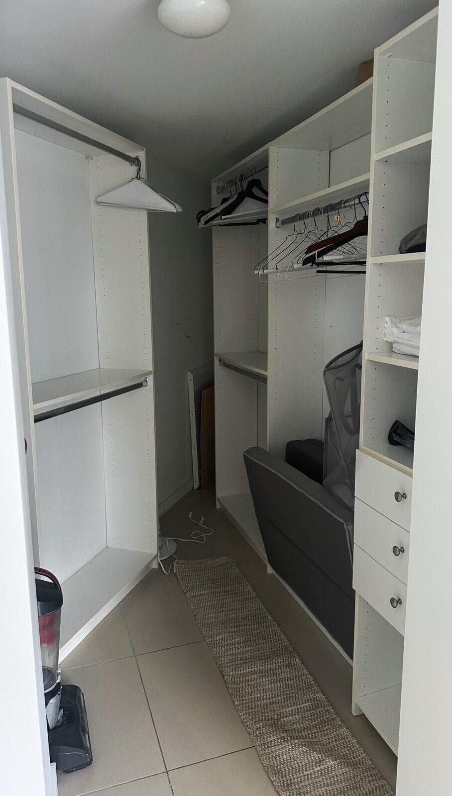 31 SE 6th Street 602, Miami, FL 33131 — photo 11 of 39