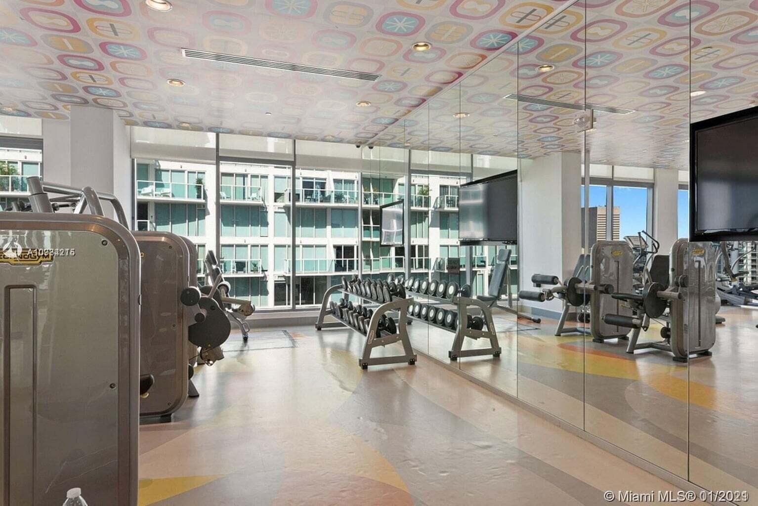31 SE 6th Street 602, Miami, FL 33131 — photo 23 of 39