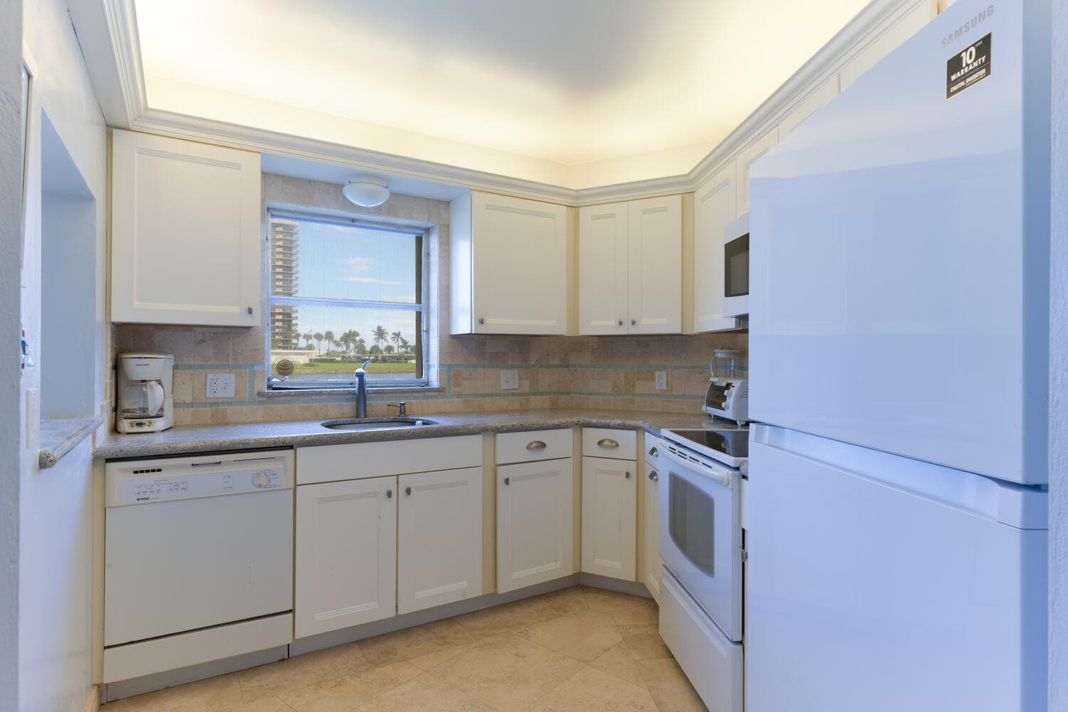 28 Yacht Club Drive 109, North Palm Beach, FL 33408 — photo 8 of 44