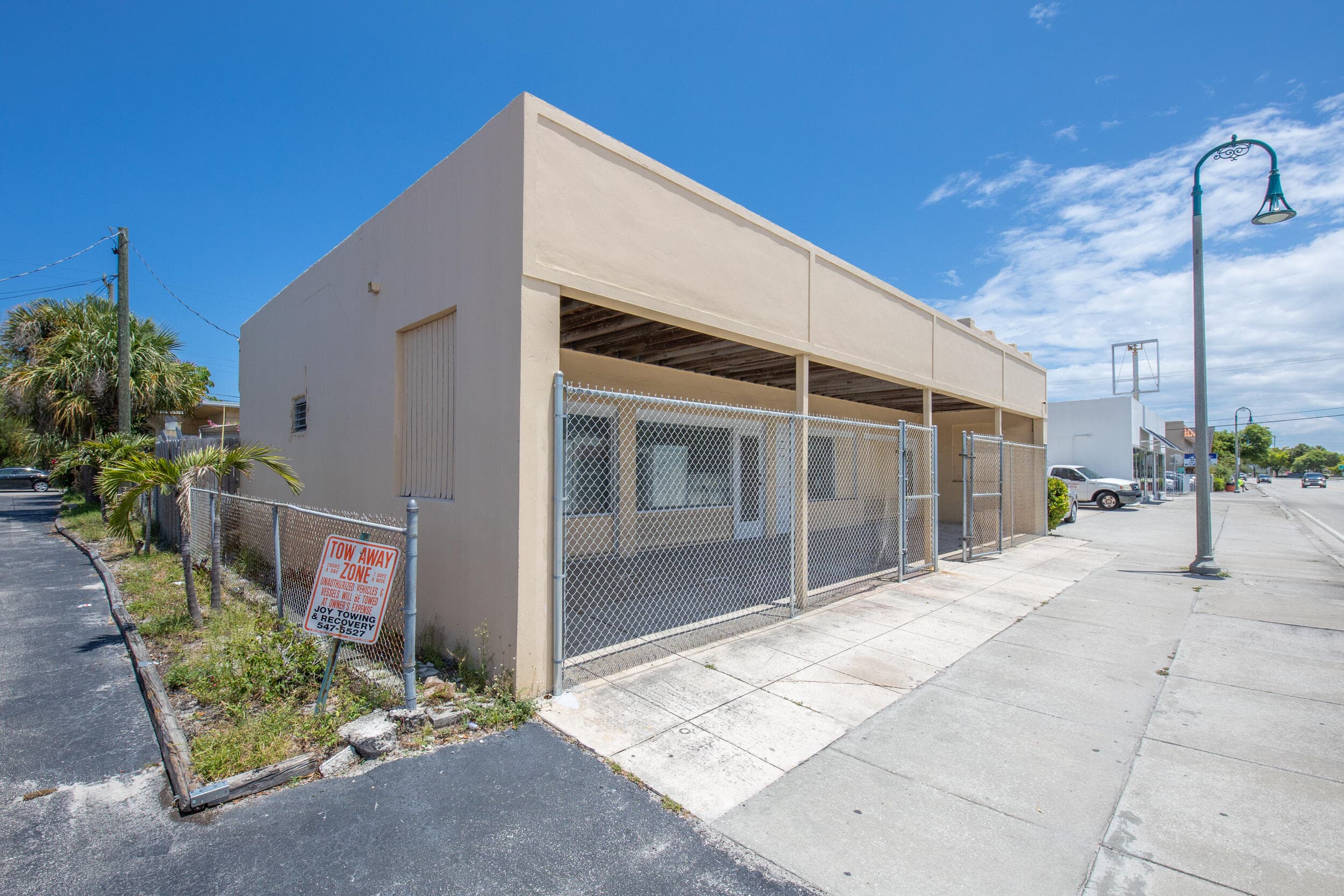 922 S Dixie Street, Lake Worth Beach, FL 33460 — photo 12 of 20