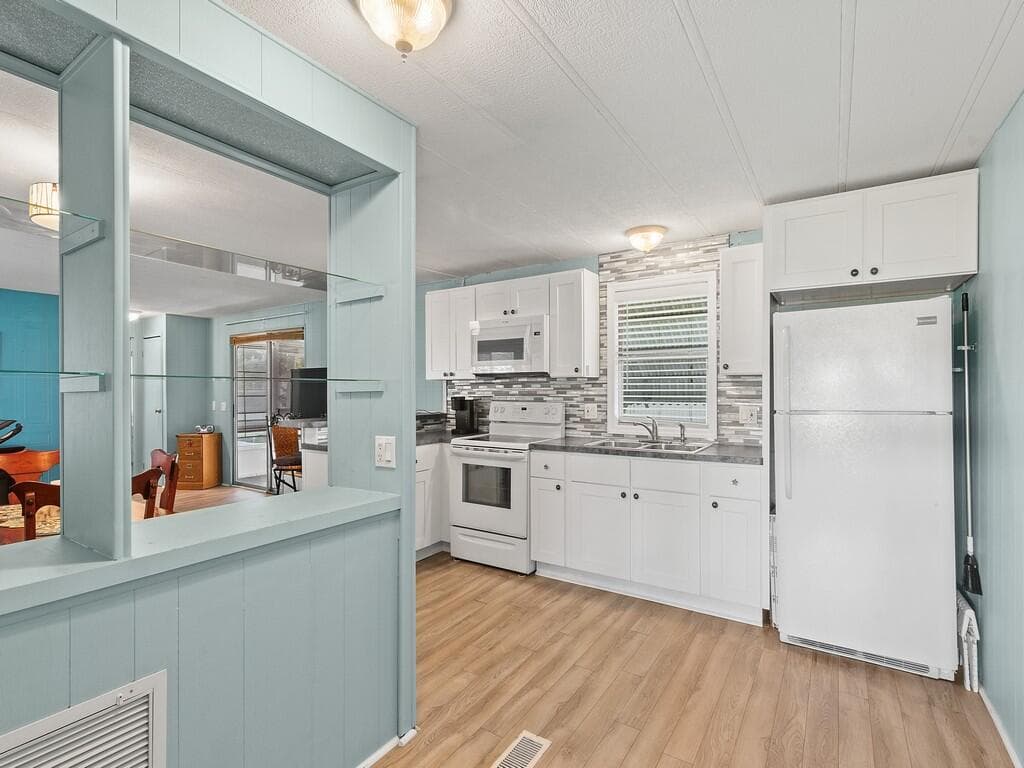 102 N Warner Drive, Jensen Beach, FL 34957 — photo 12 of 41