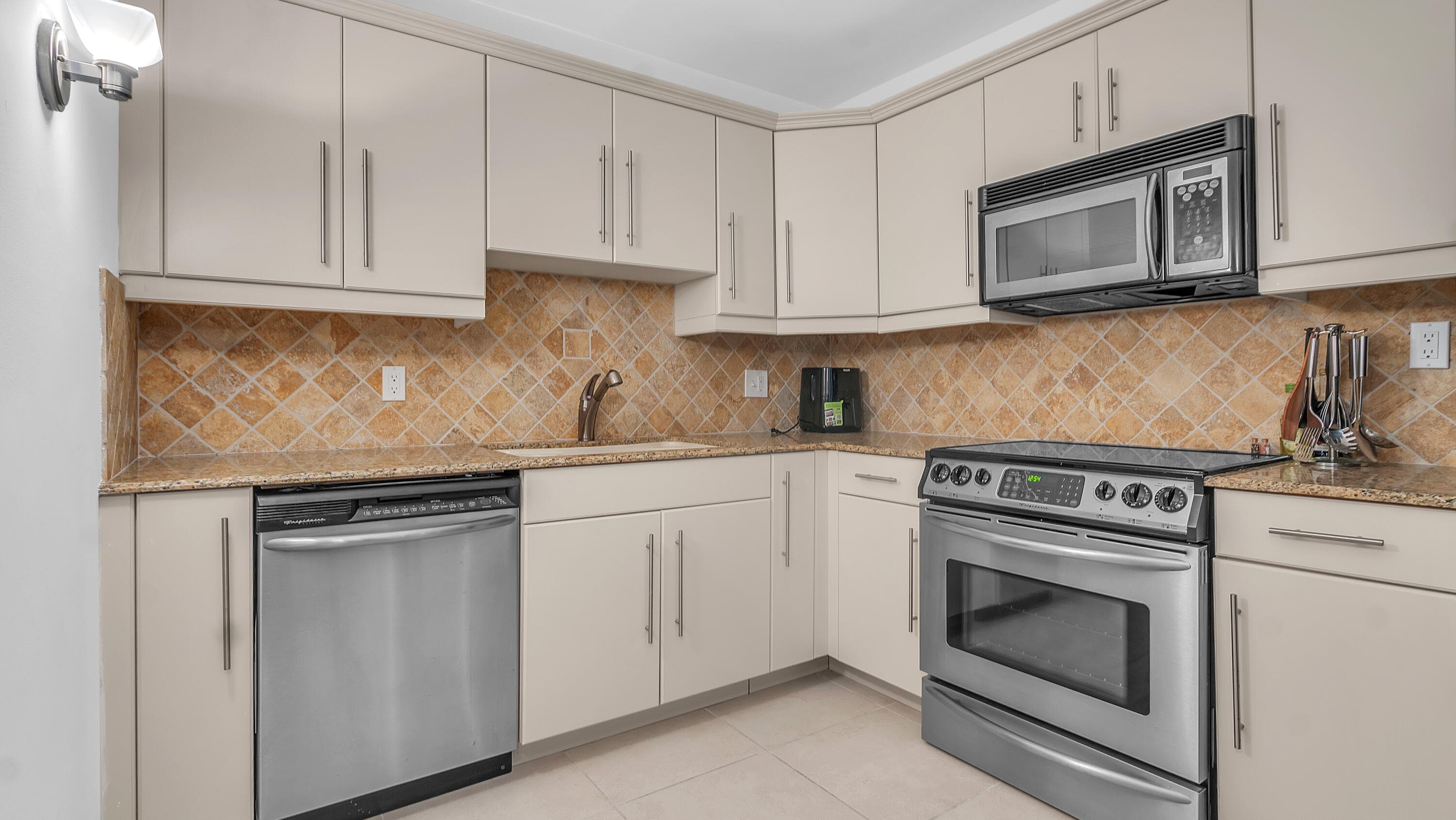 1801 S Flagler Drive 1804, West Palm Beach, FL 33401 — photo 21 of 31