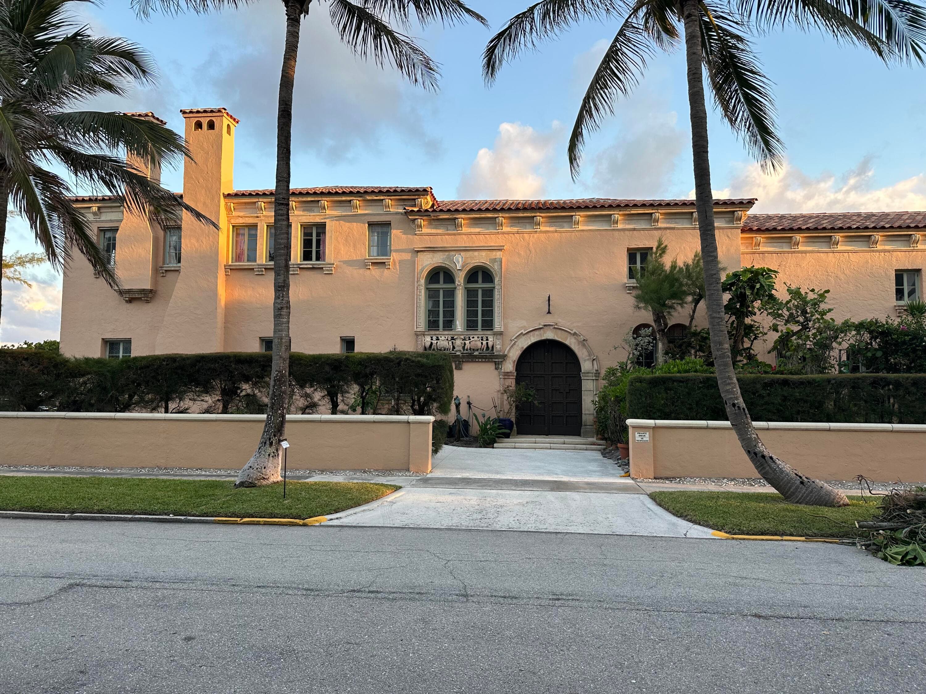 200 N Ocean Boulevard 1, Palm Beach, FL 33480 — photo 1 of 66