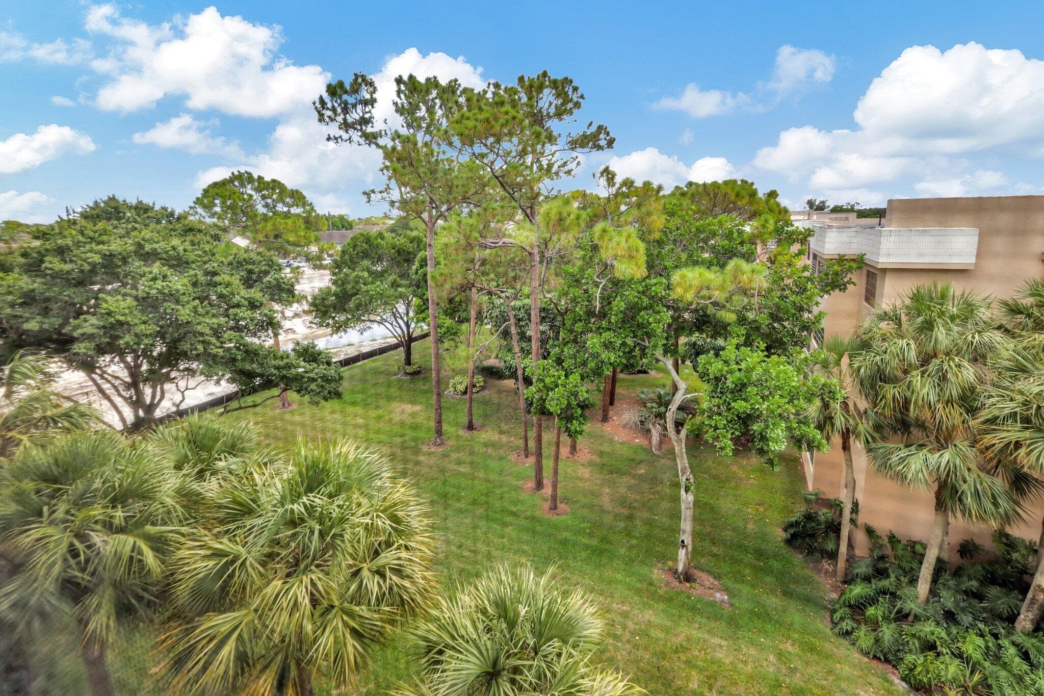 4700 W Lucerne Lakes Boulevard W 507, Lake Worth, FL 33467 — photo 10 of 25